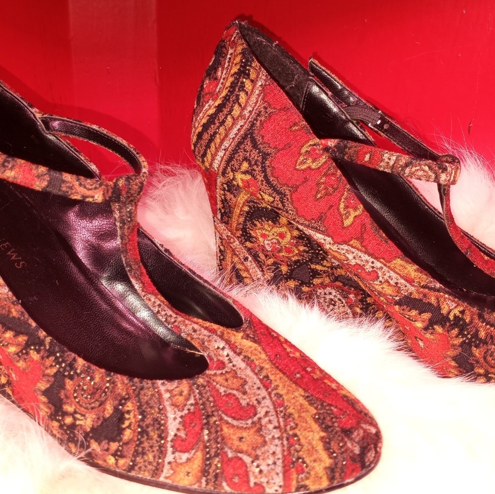Fabric wedge heel Shoes Size 8B